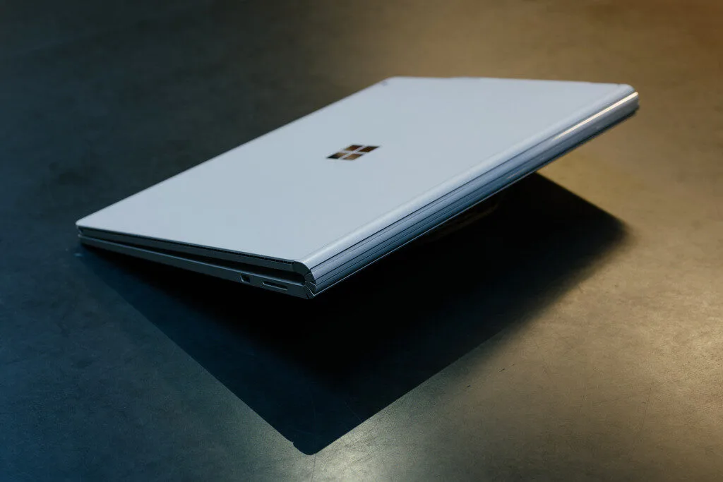 Microsoft Surface Book 2 (1)